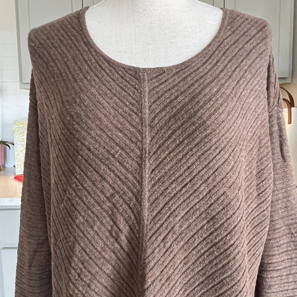 Chico's Coco Brown Large Ribbed Sweater Size Medium (Chico's 1) See Last Image - Picture 2 of 10